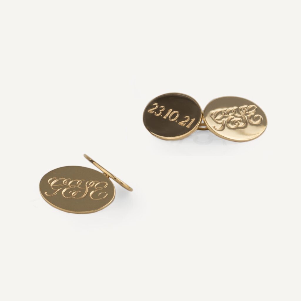 Custom hand engraved chain link oval cufflinks in gold